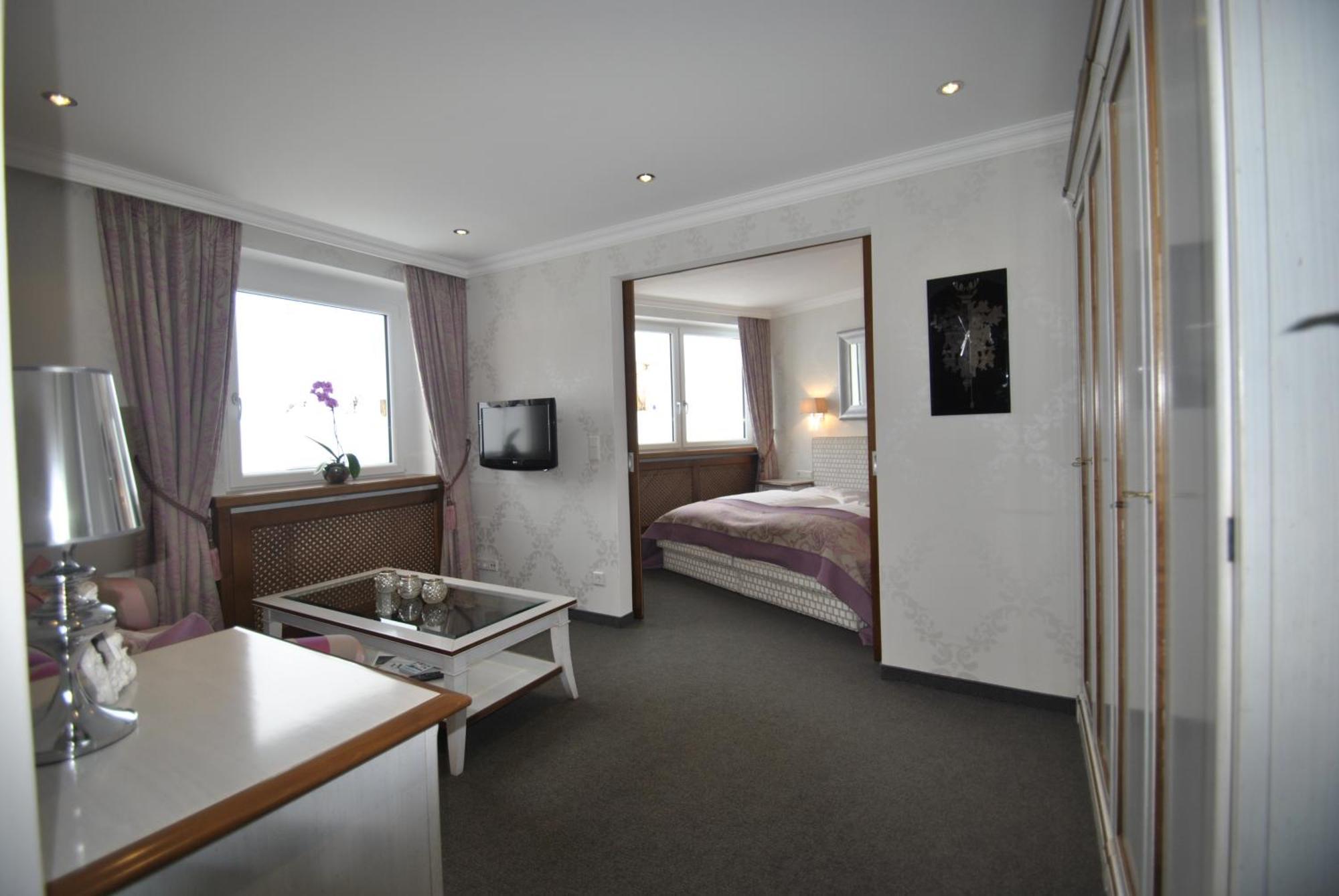Hotel Albona Nova Zuers Экстерьер фото