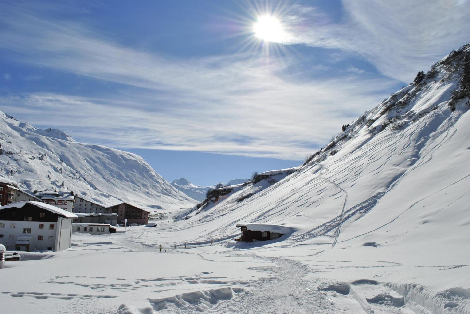 Hotel Albona Nova Zuers Экстерьер фото