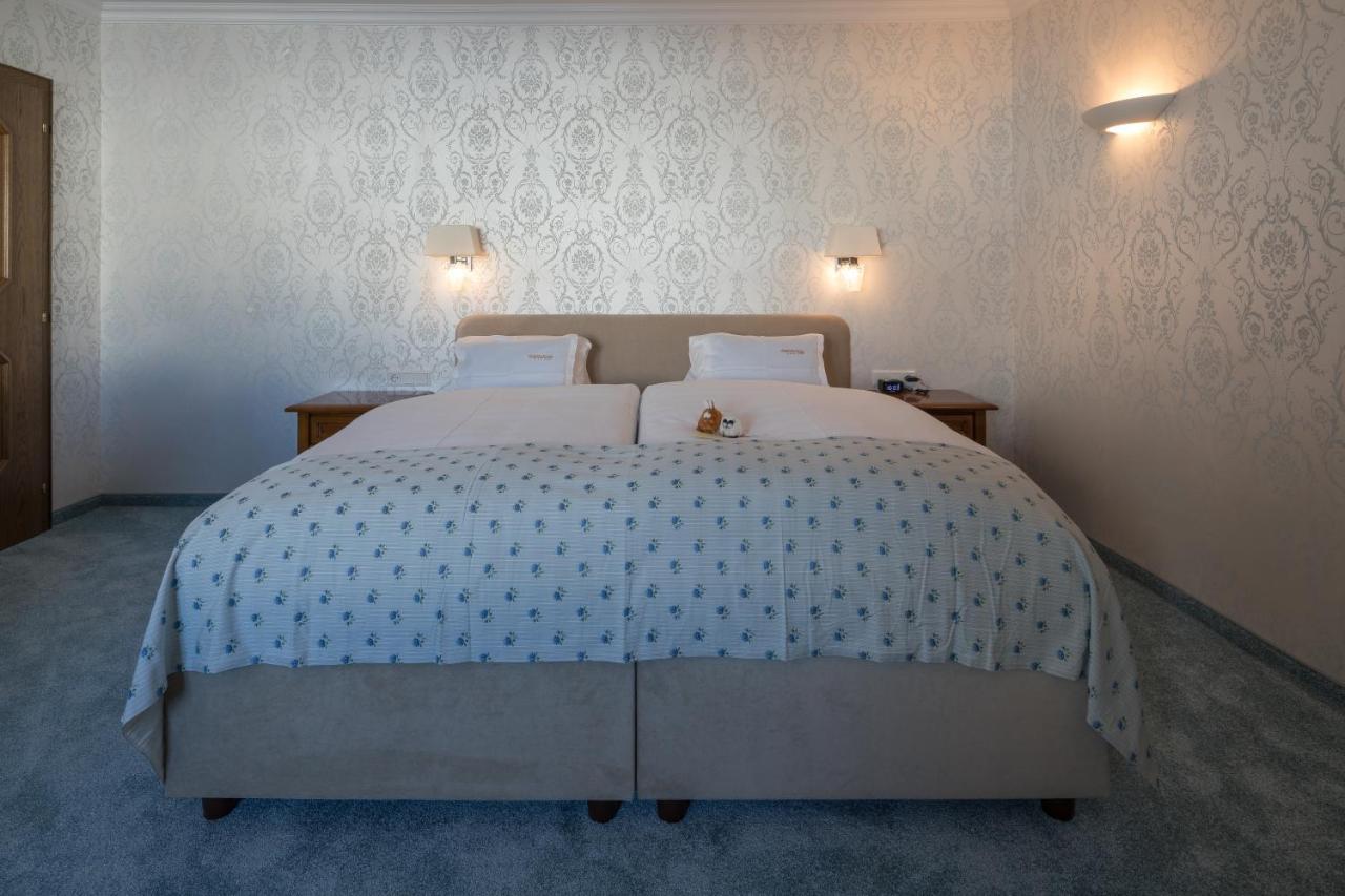Hotel Albona Nova Zuers Экстерьер фото