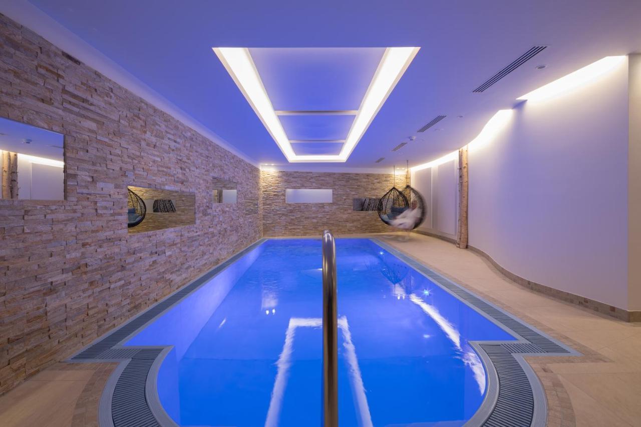 Hotel Albona Nova Zuers Экстерьер фото